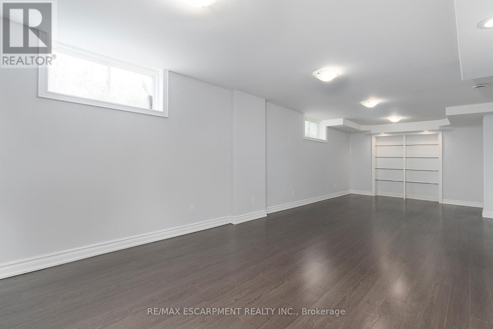 Photo 2 of 270 Farr Street, Pelham ON