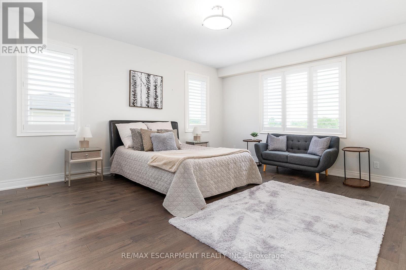 Photo 8 of 270 Farr Street, Pelham ON