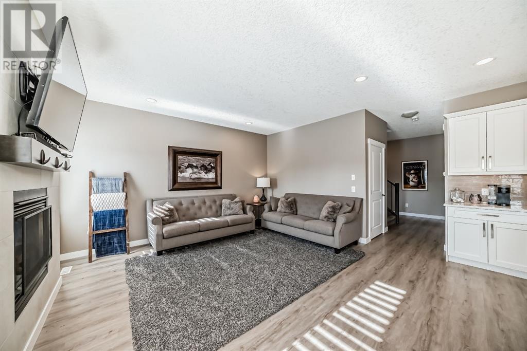 Photo 4 of 79 Lakes Estates Circle, Strathmore AB
