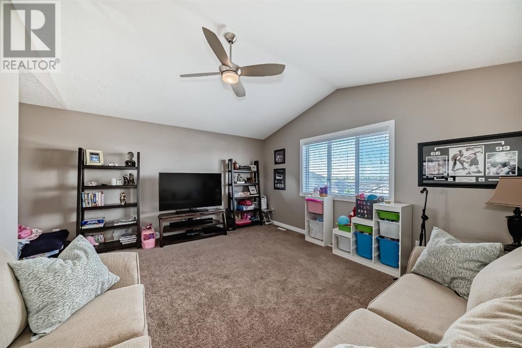Photo 38 of 79 Lakes Estates Circle, Strathmore AB