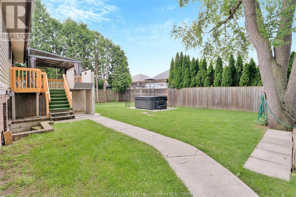 Photo 12 of 537 Gary, Lasalle ON