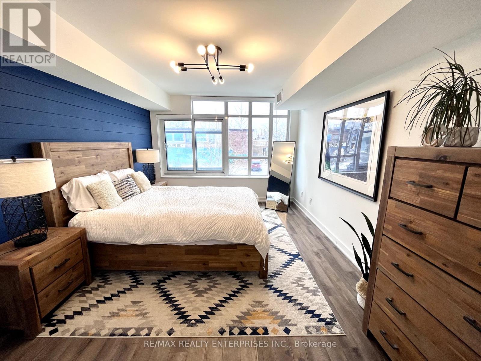 Photo 15 of Th 1 11 Superior Avenue, Toronto ON