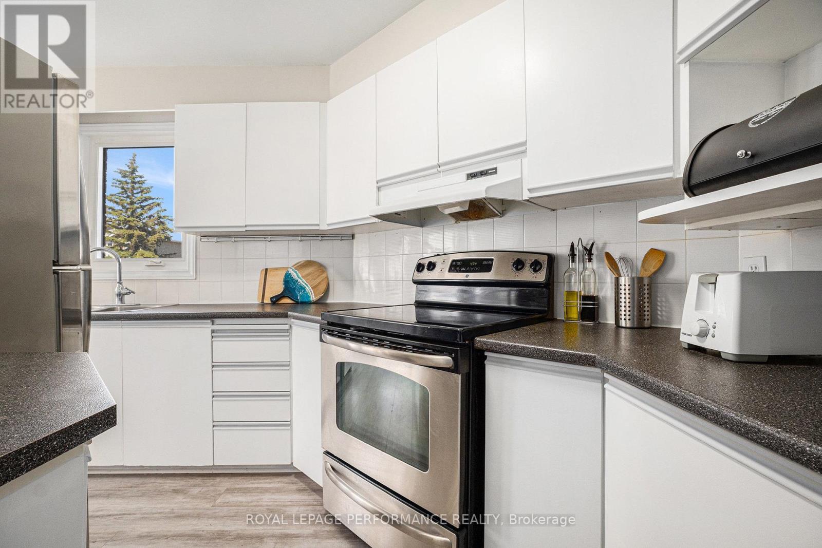 Photo 23 of 6074 Red Willow Drive, Ottawa ON