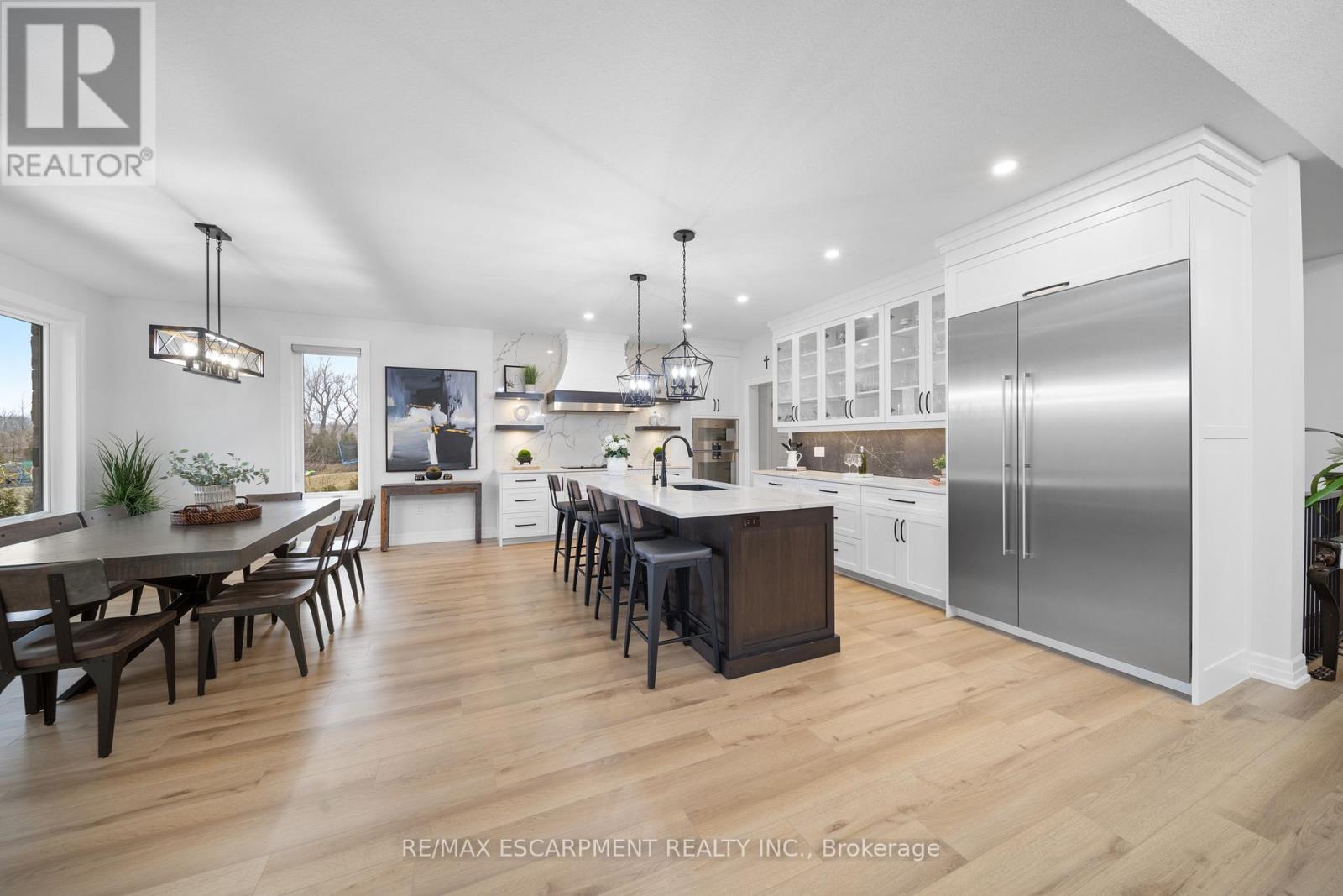 Photo 8 of 23 Whitcombe Way, Puslinch ON