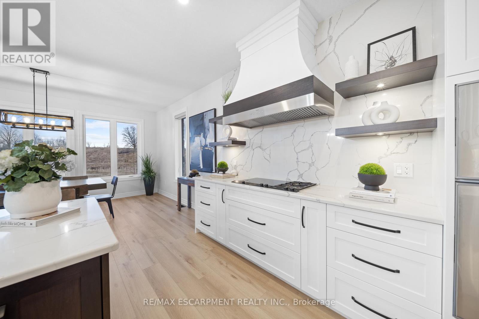 Photo 30 of 23 Whitcombe Way, Puslinch ON
