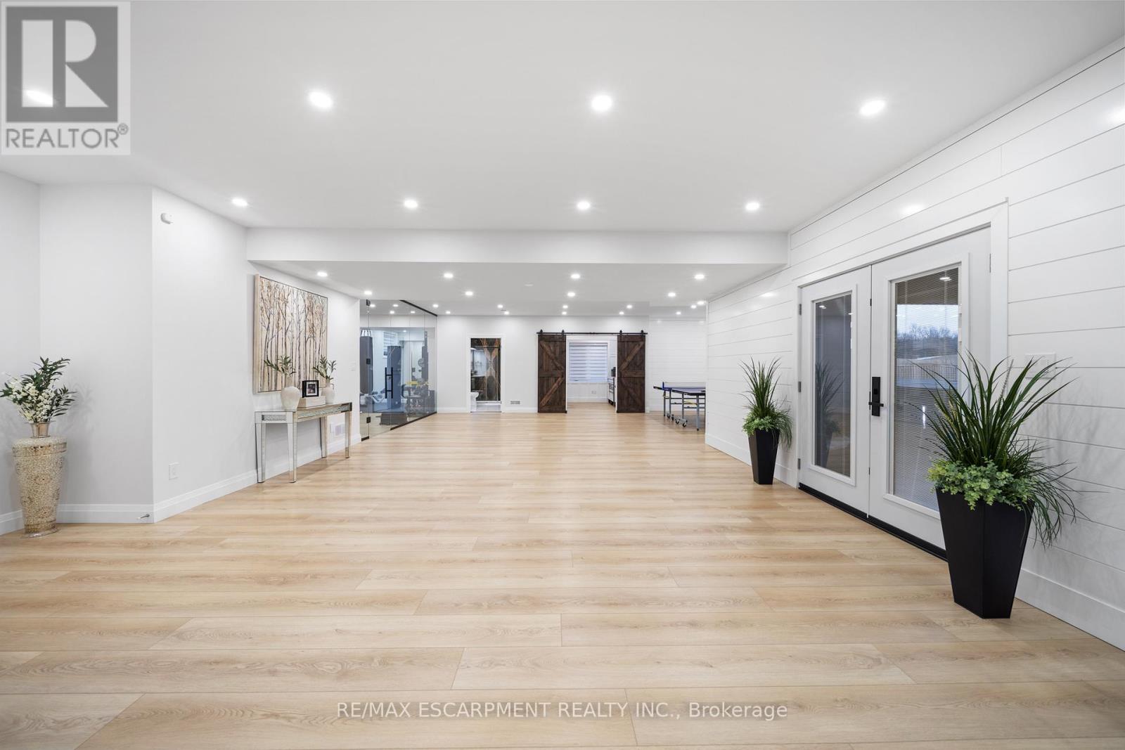 Photo 36 of 23 Whitcombe Way, Puslinch ON