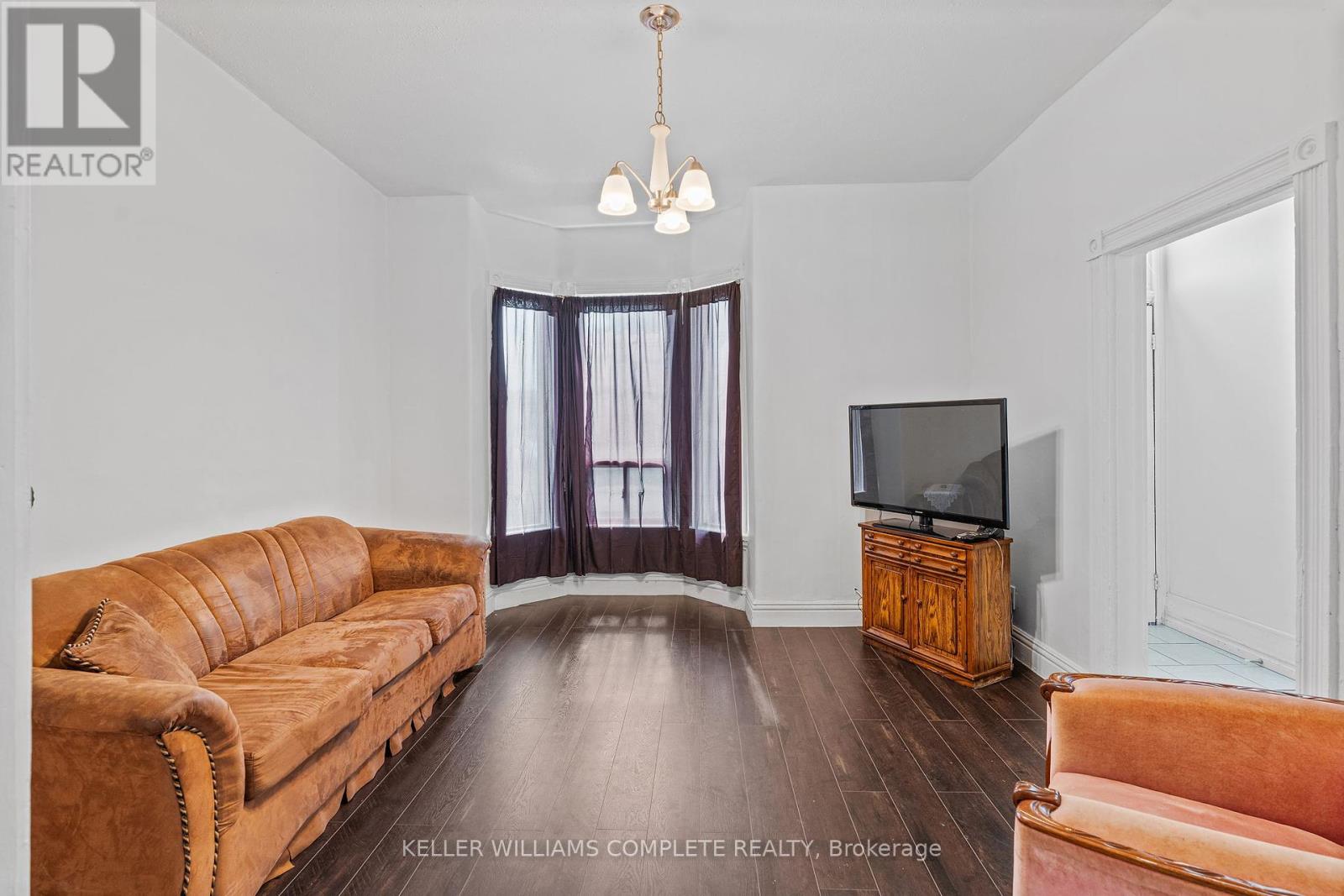 Photo 25 of 109 Sanford Avenue N, Hamilton ON