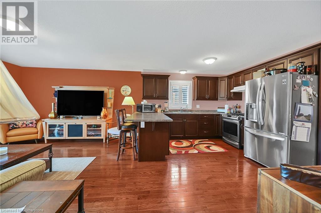 Photo 12 of 45 Helen Drive E, Hagersville ON