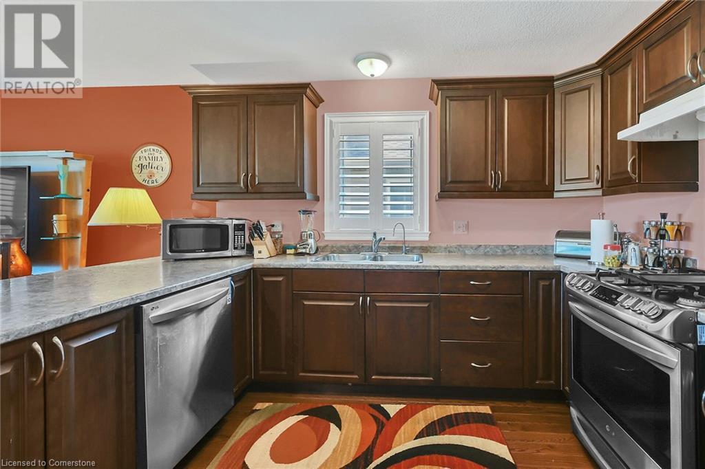 Photo 38 of 45 Helen Drive E, Hagersville ON