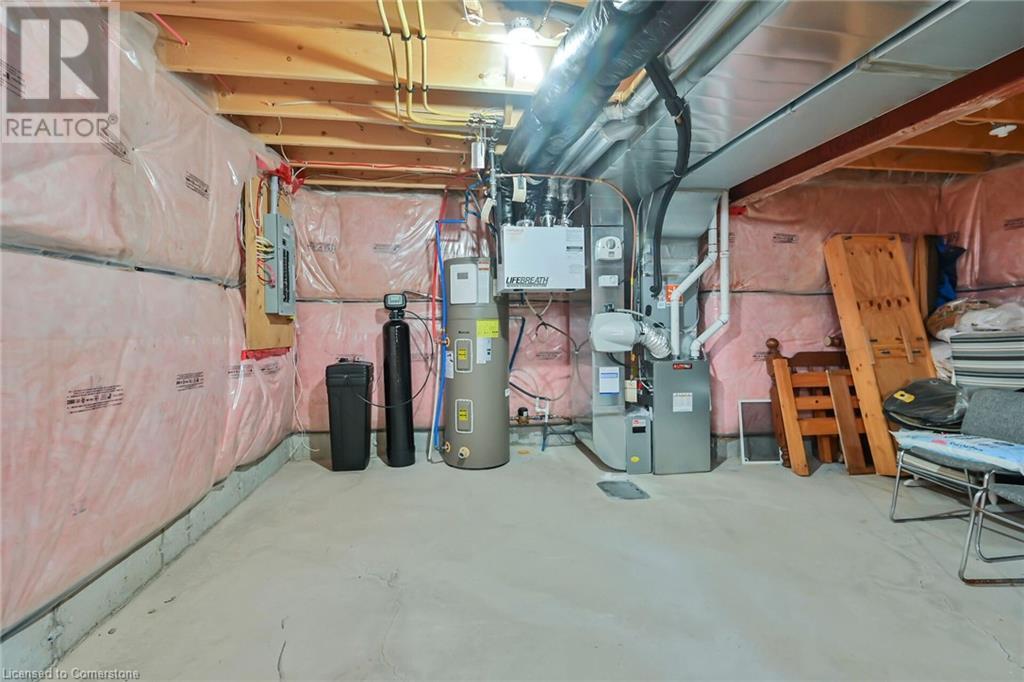 Photo 29 of 45 Helen Drive E, Hagersville ON