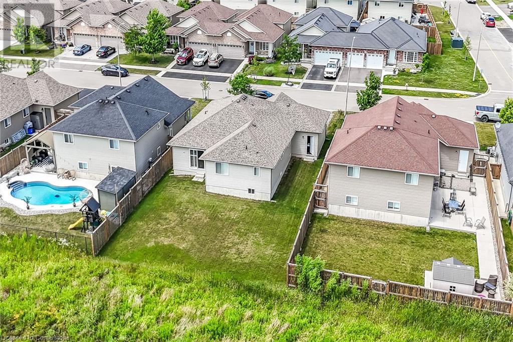 Photo 36 of 45 Helen Drive E, Hagersville ON