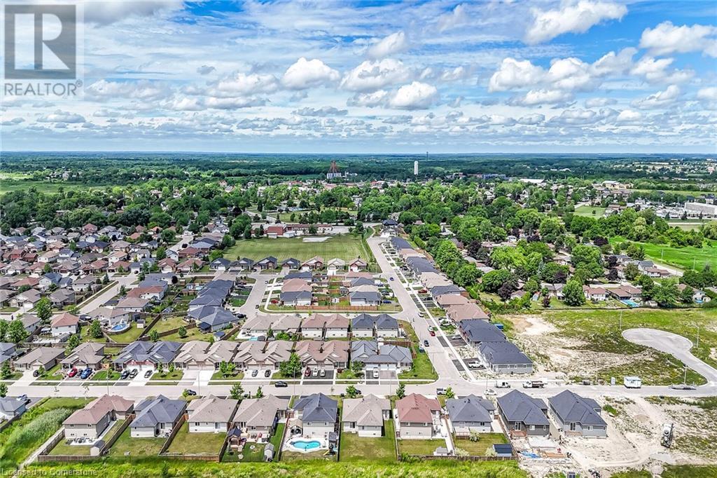 Photo 27 of 45 Helen Drive E, Hagersville ON