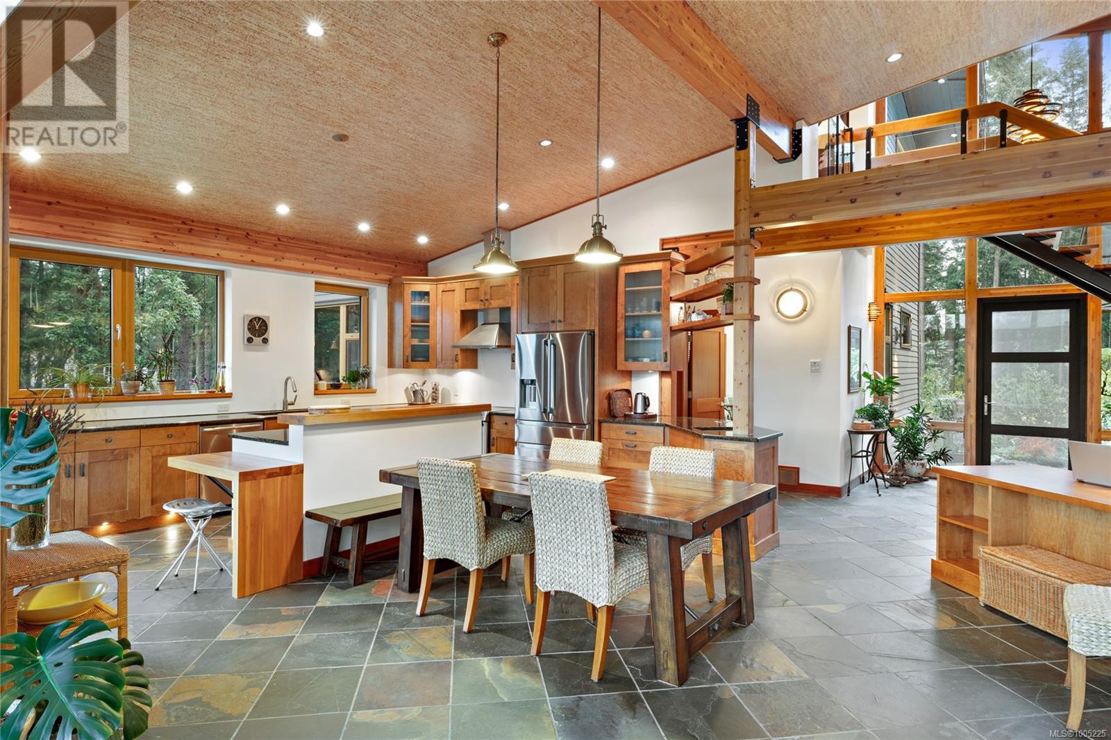 4985 Aho Rd, Ladysmith