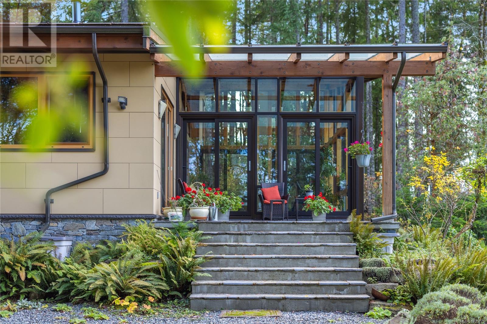 4985 Aho Rd, Ladysmith