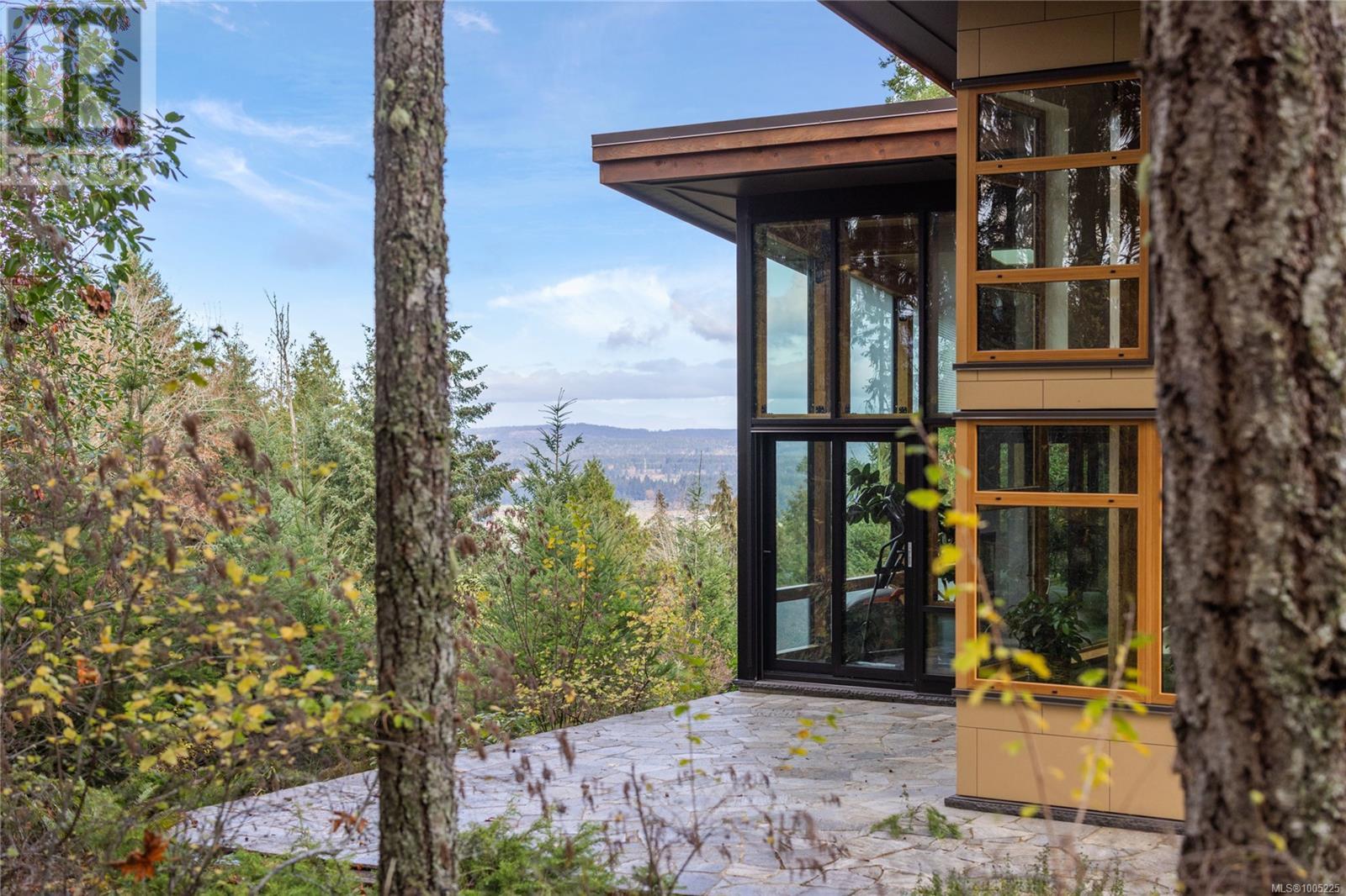 4985 Aho Rd, Ladysmith