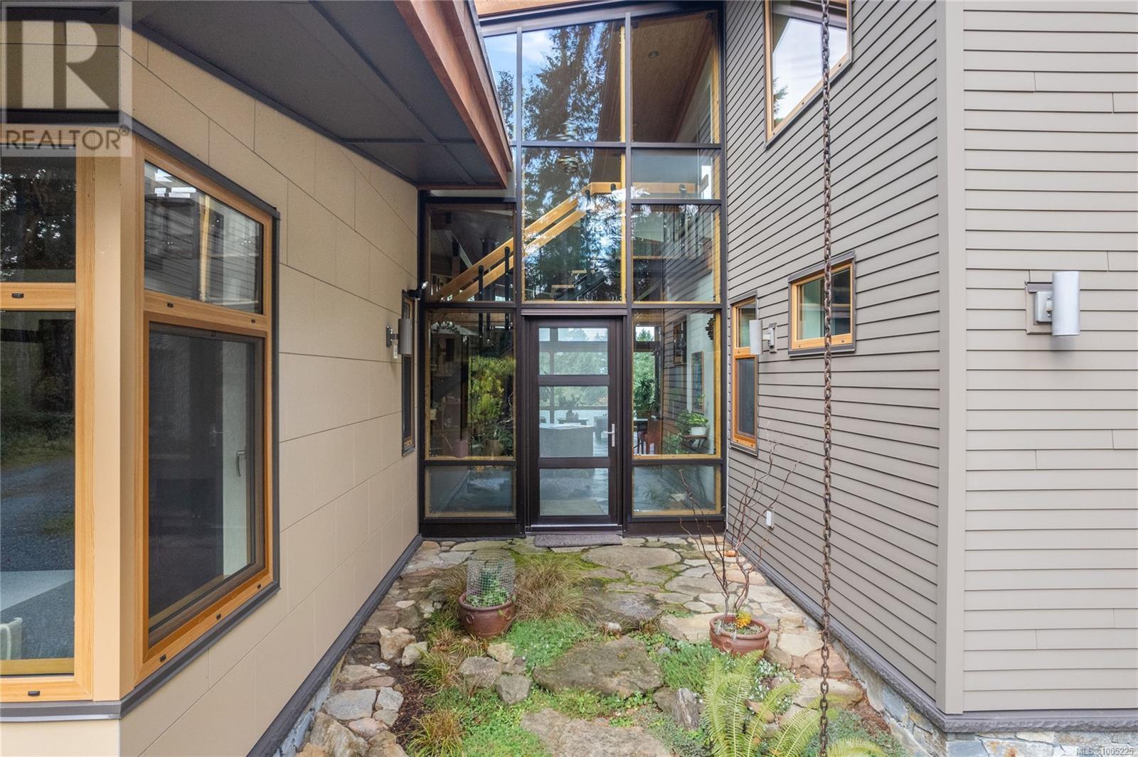 4985 Aho Rd, Ladysmith