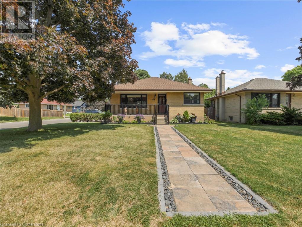 Photo 7 of 43 Rowanwood Avenue, Brantford ON