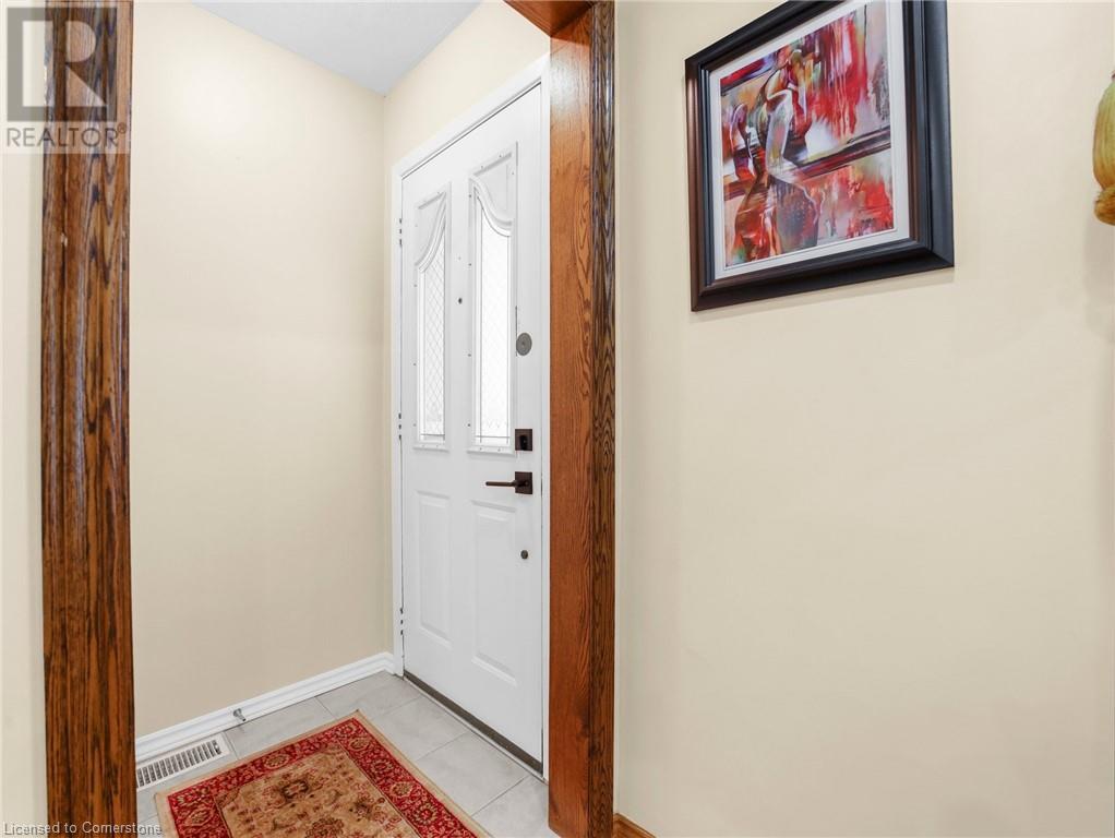 Photo 40 of 43 Rowanwood Avenue, Brantford ON