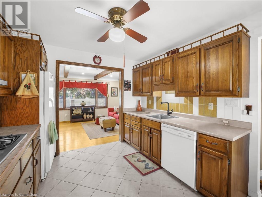 Photo 24 of 43 Rowanwood Avenue, Brantford ON