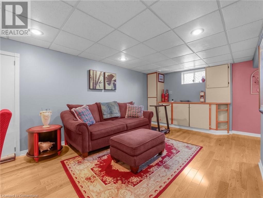 Photo 17 of 43 Rowanwood Avenue, Brantford ON