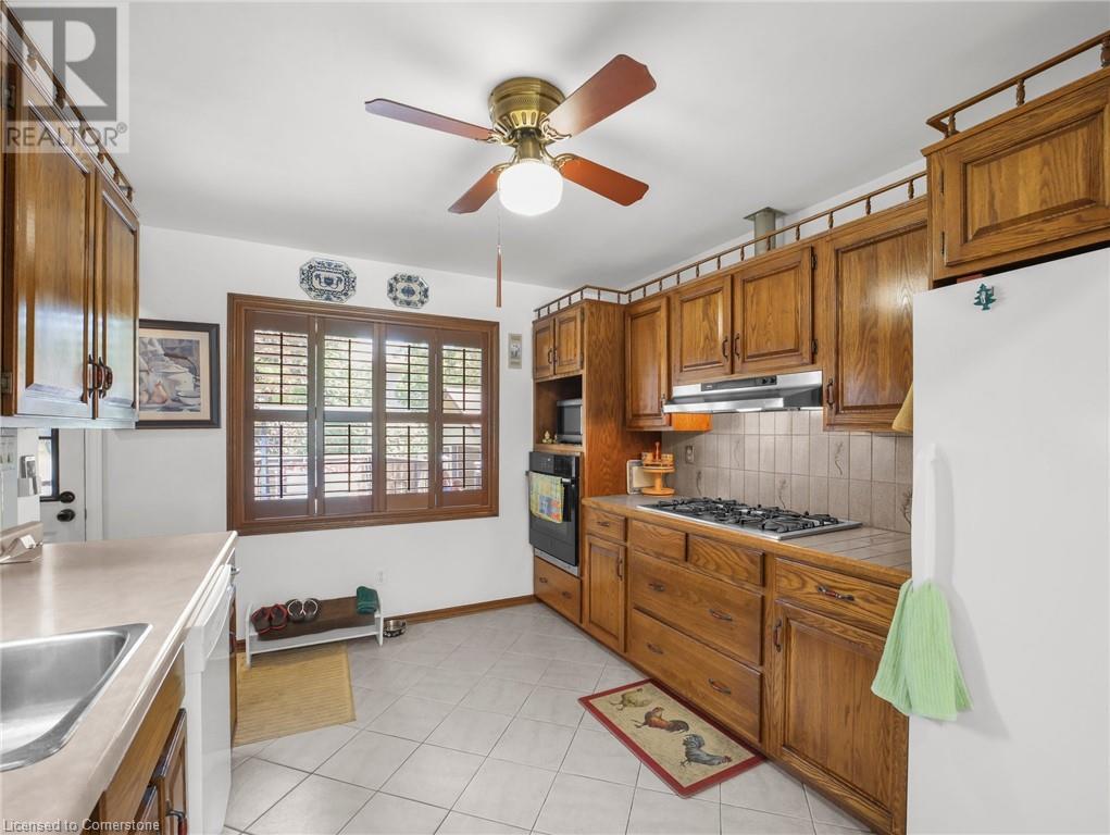 Photo 8 of 43 Rowanwood Avenue, Brantford ON