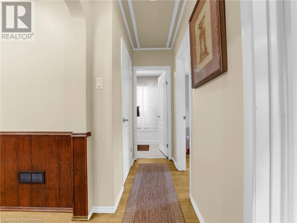 Photo 4 of 43 Rowanwood Avenue, Brantford ON