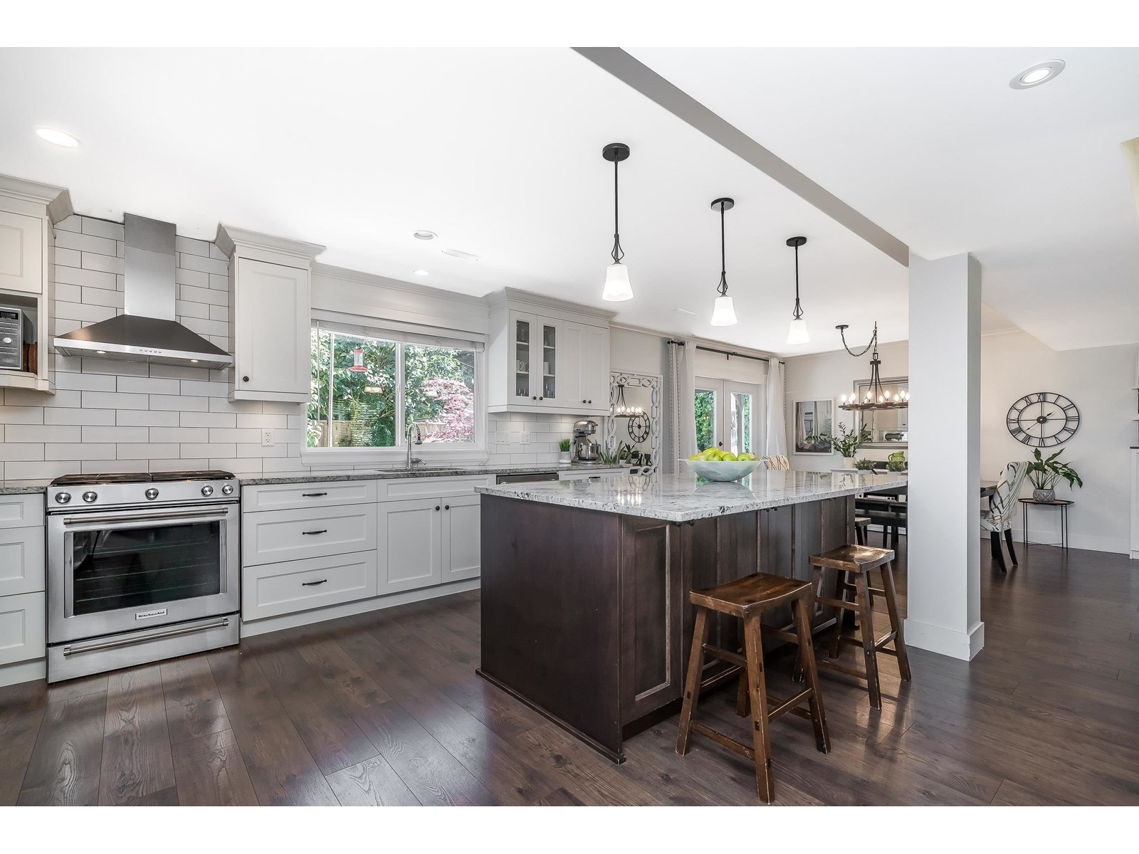 Photo 5 of 9358 209 B Street, Langley BC