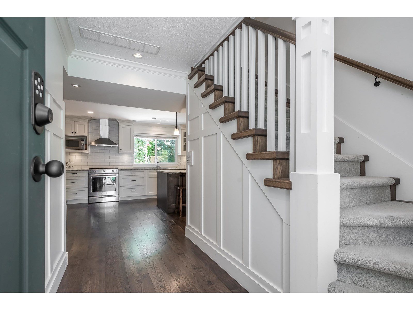 Photo 3 of 9358 209 B Street, Langley BC