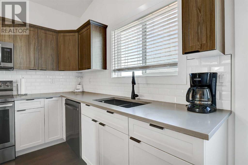 Single Family House Bi-level for Sale in   Avenue Westgate Grande Prairie 
