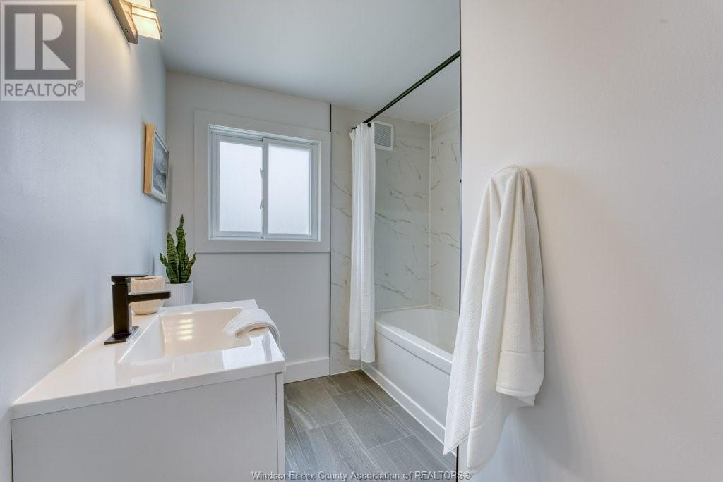Photo 13 of 5520 Empress Unit 39, Windsor ON