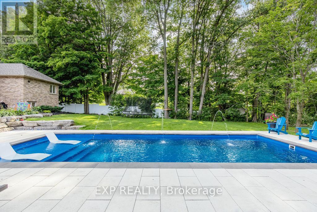 Photo 42 of 37 Paddy Dunns Circle, Springwater ON