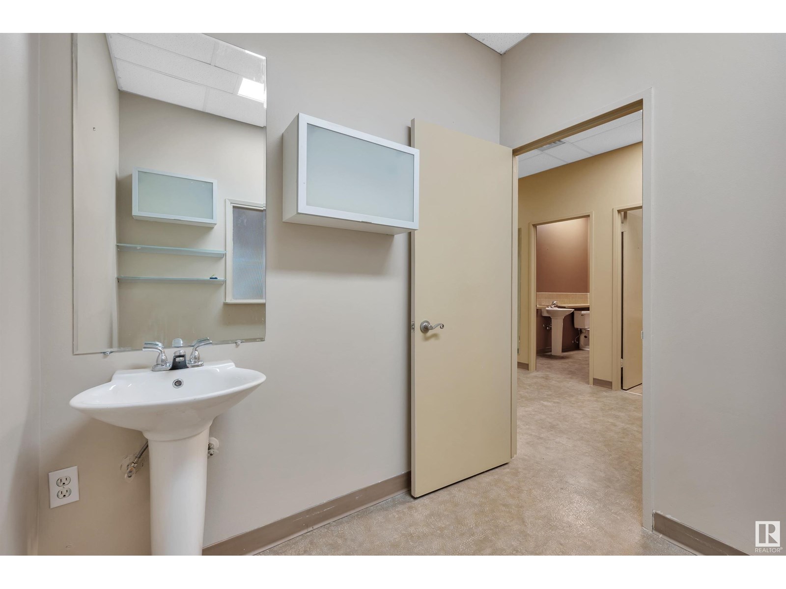 Photo 19 of 101 11520 100 Av Nw, Edmonton AB