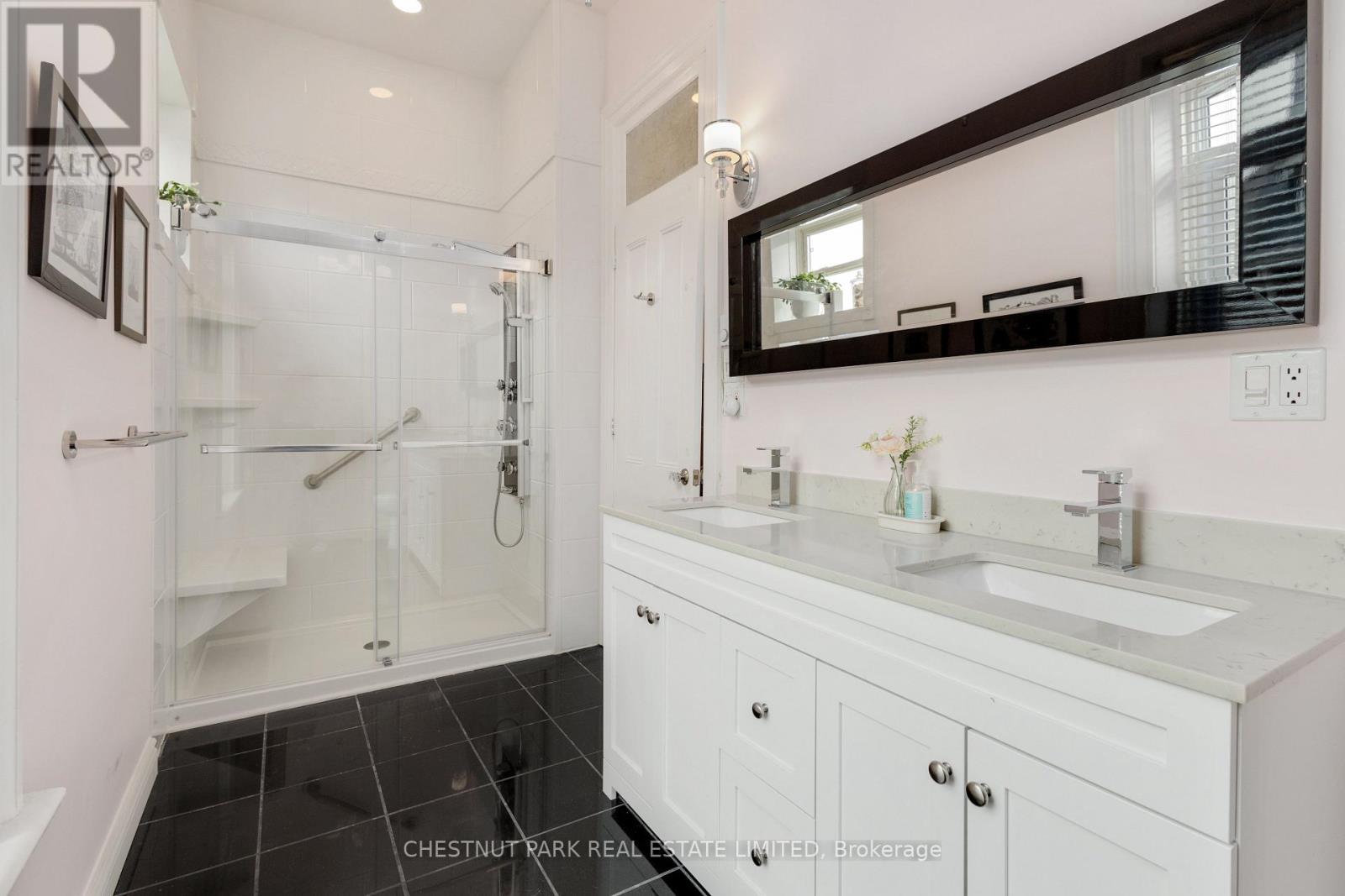 Photo 13 of 219 Charles Street, Belleville ON