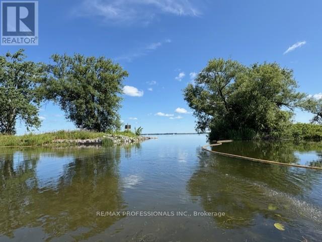 Photo 14 of 34 Owen Lane, Prince Edward County ON