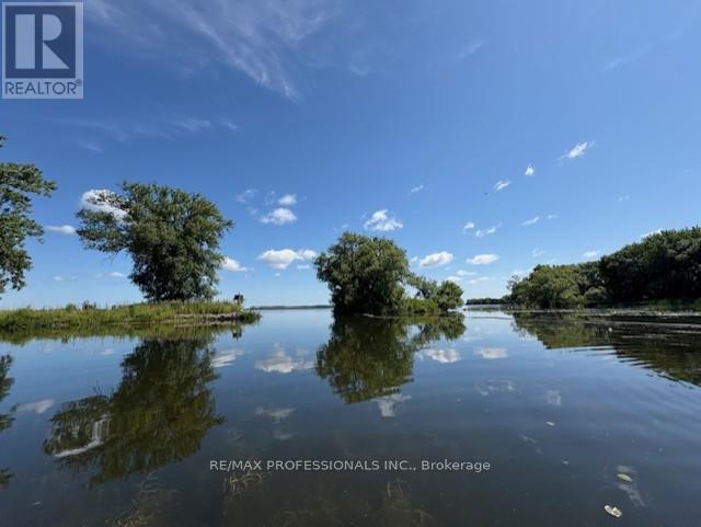 Photo 15 of 34 Owen Lane, Prince Edward County ON