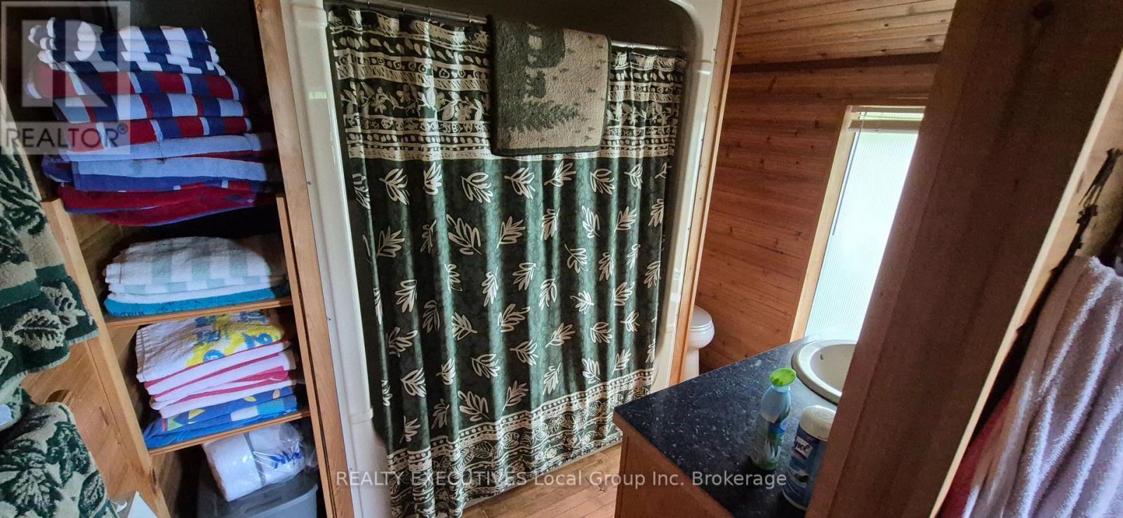 Photo 1 of 1 2 3 Island 1058 Island S, Temagami ON