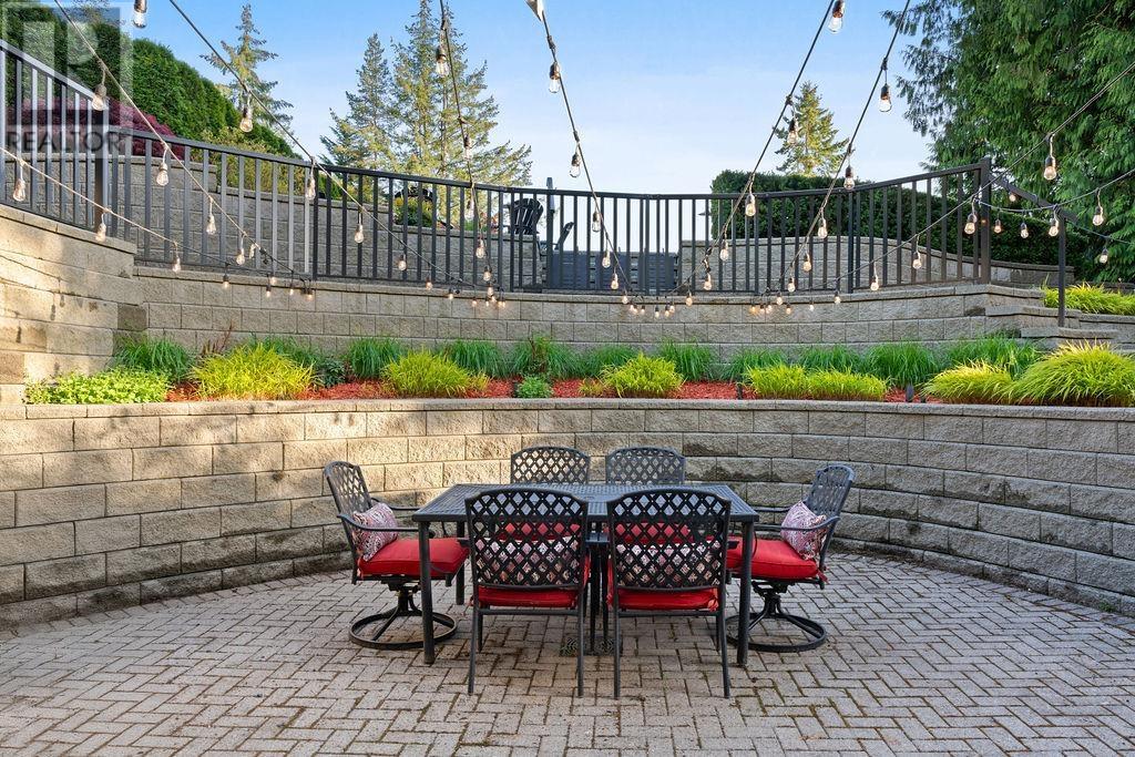 Photo 36 of 105 Monte Vista Court, North Vancouver BC