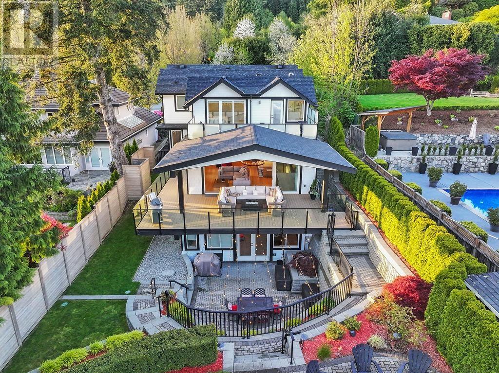 Photo 35 of 105 Monte Vista Court, North Vancouver BC