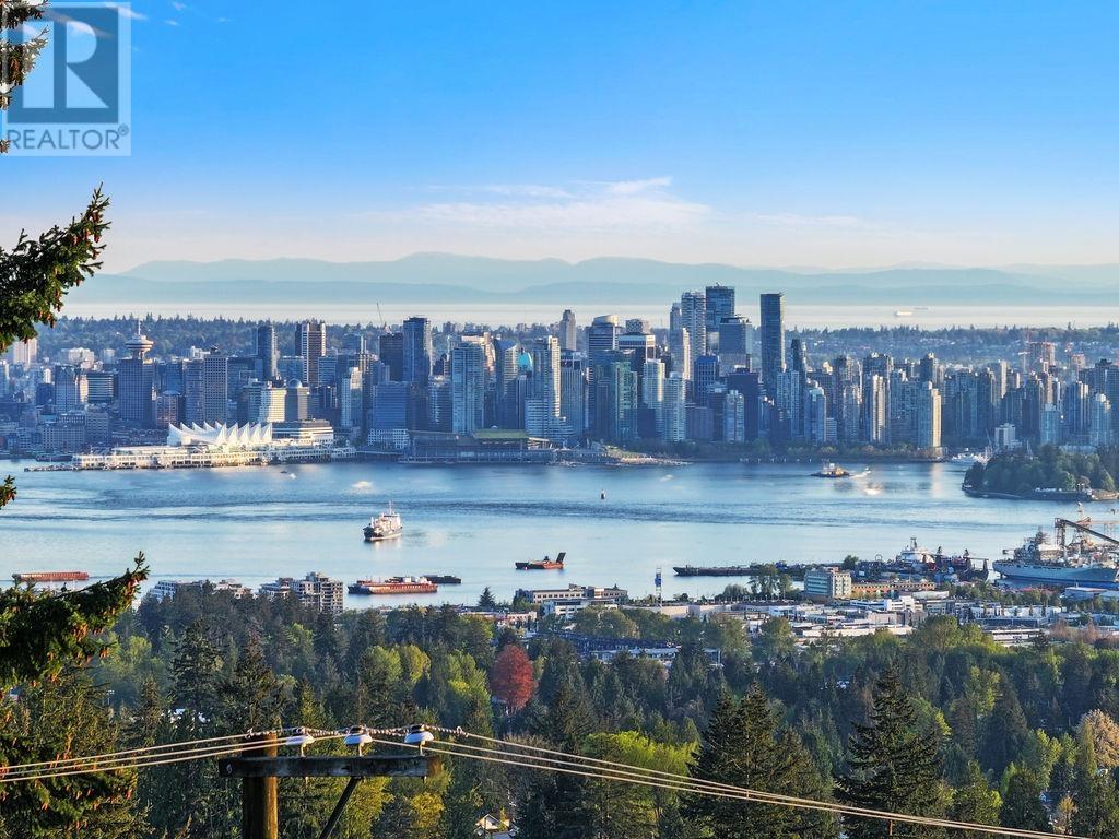 Photo 29 of 105 Monte Vista Court, North Vancouver BC