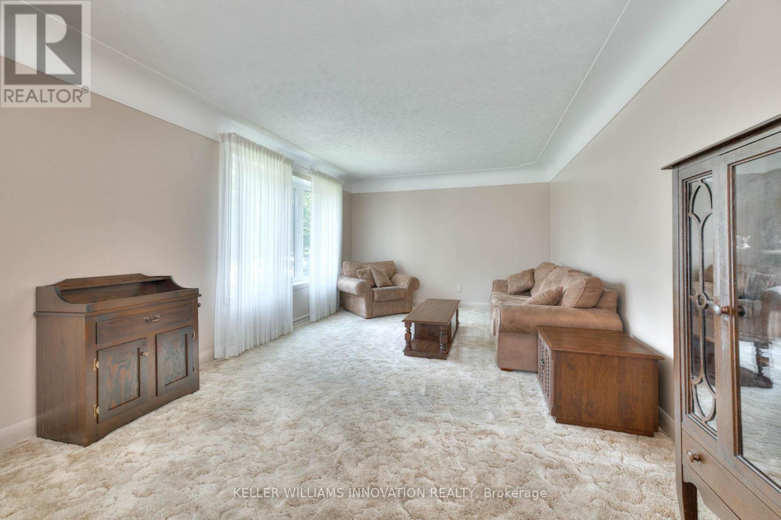 Photo 11 of 147 Clark Avenue, Kitchener ON