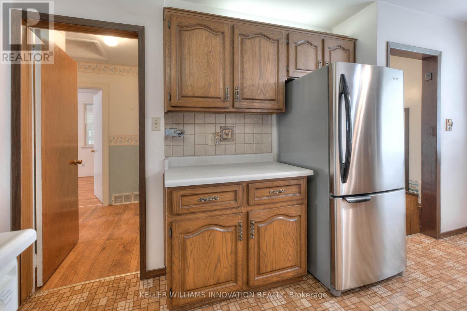 Photo 17 of 147 Clark Avenue, Kitchener ON