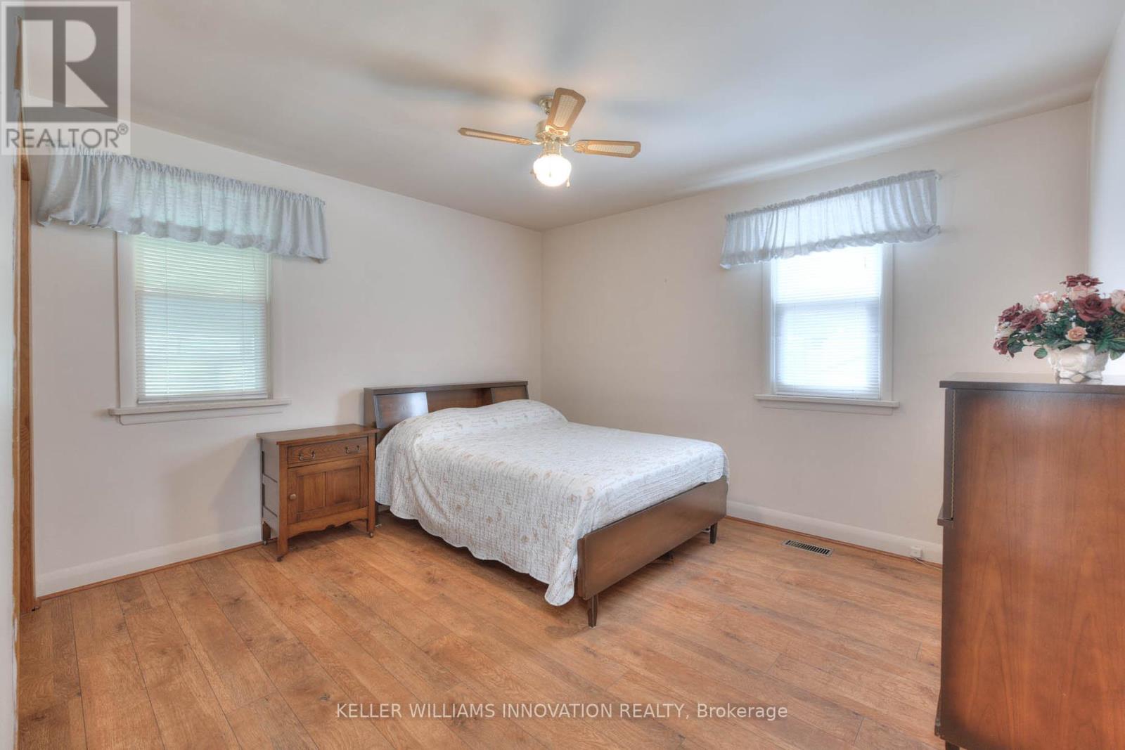 Photo 20 of 147 Clark Avenue, Kitchener ON