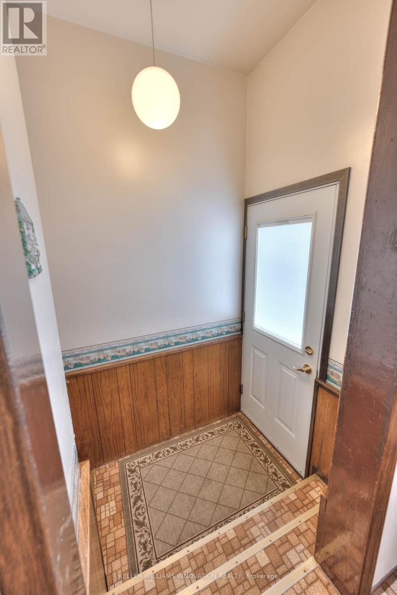 Photo 25 of 147 Clark Avenue, Kitchener ON