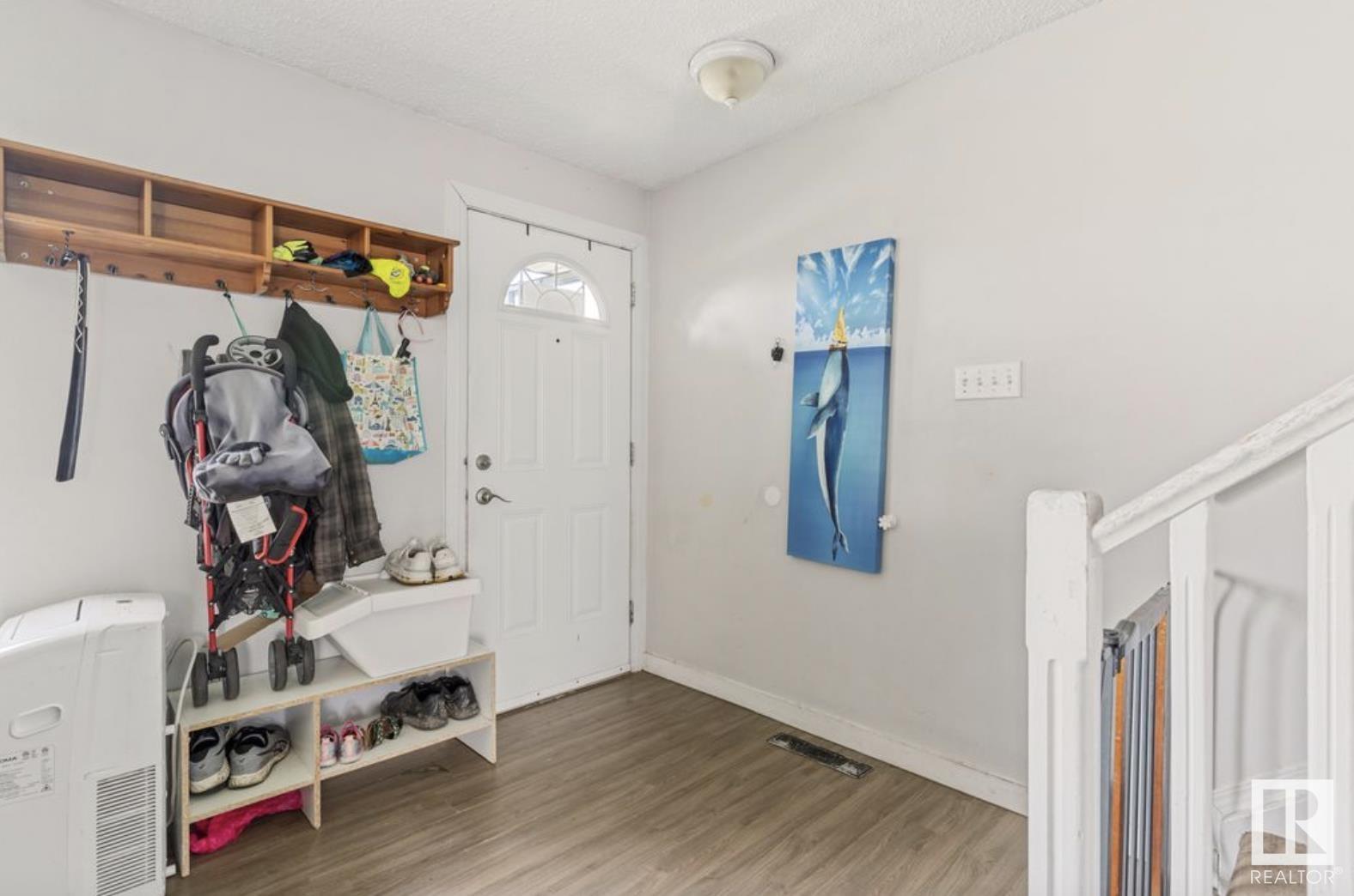 Photo 6 of 16121 110 Avenue Nw, Edmonton AB