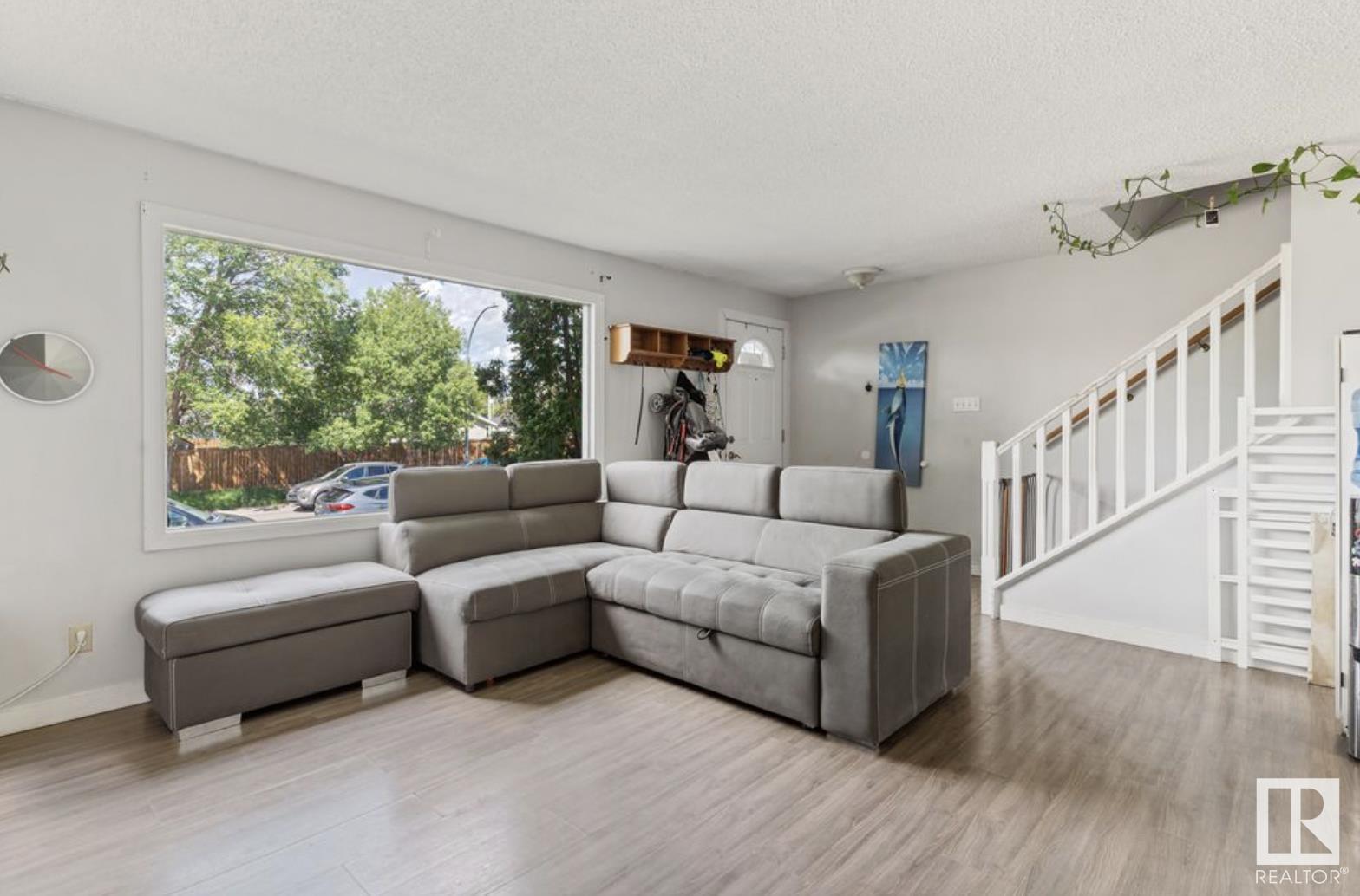 Photo 14 of 16121 110 Avenue Nw, Edmonton AB