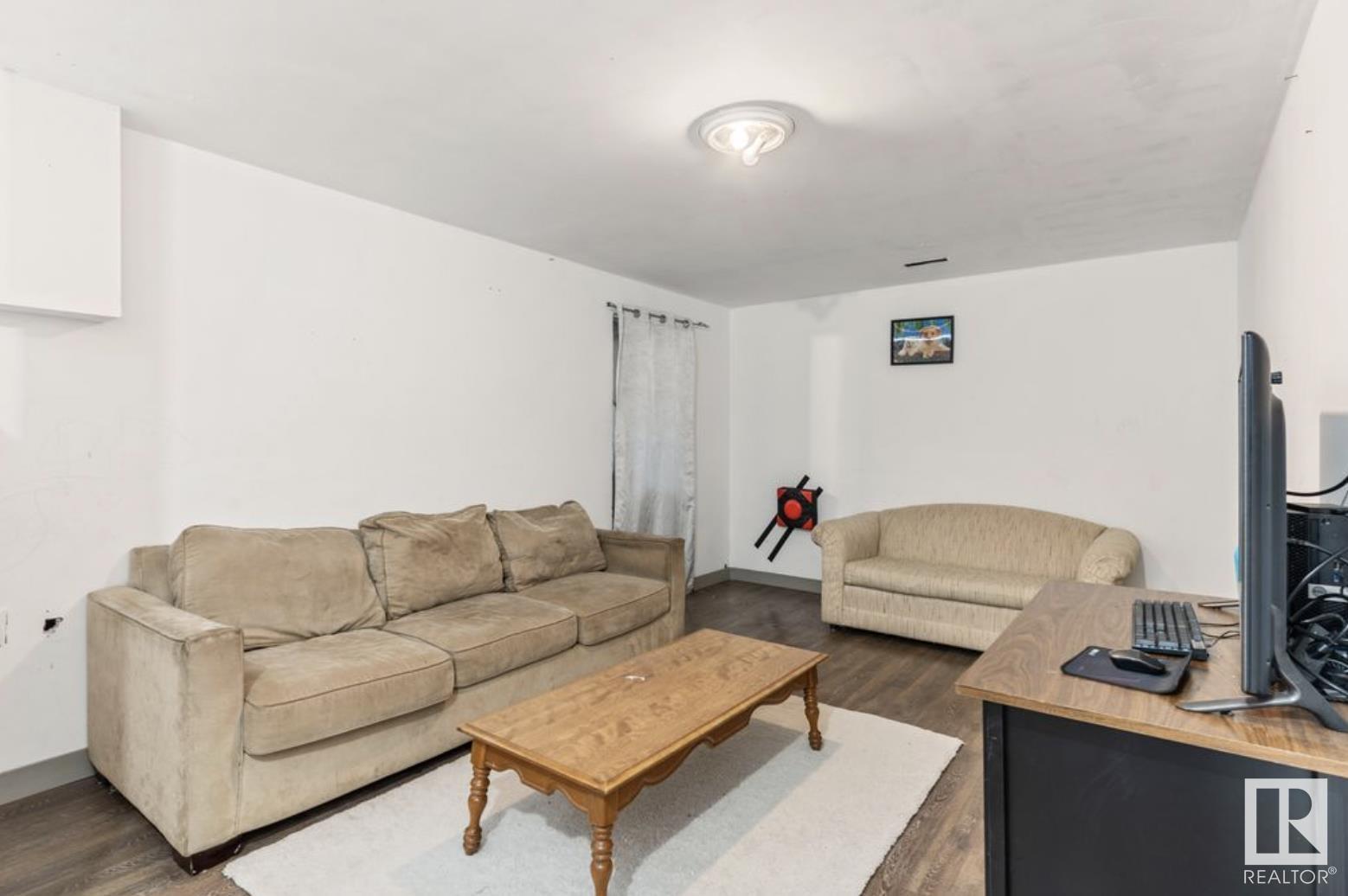 Photo 15 of 16121 110 Avenue Nw, Edmonton AB