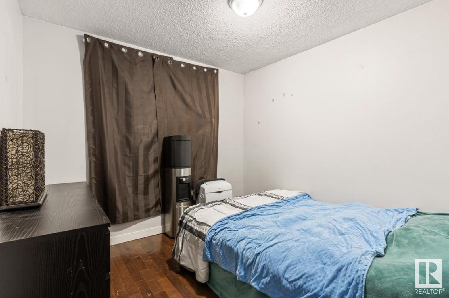 Photo 5 of 16121 110 Avenue Nw, Edmonton AB