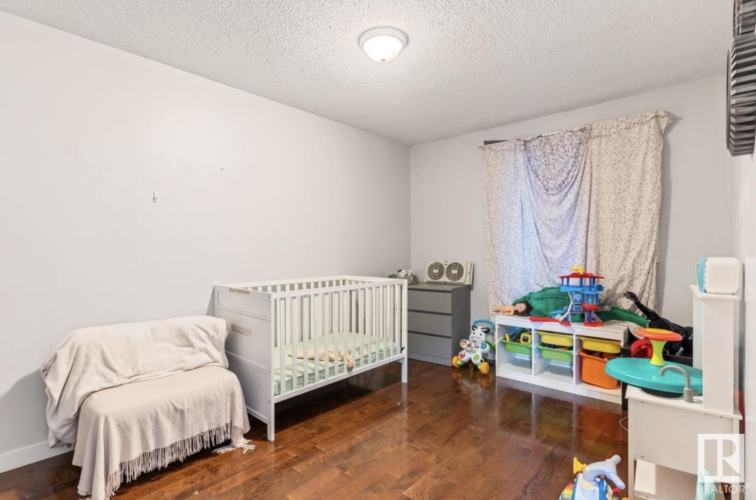 Photo 12 of 16121 110 Avenue Nw, Edmonton AB