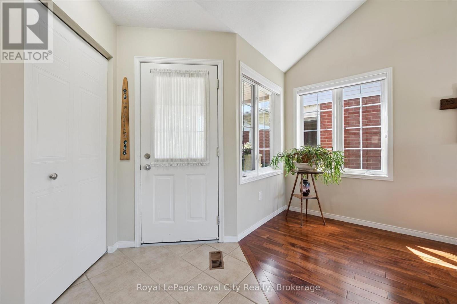 Photo 9 of 347 Starwood Drive, Guelph ON