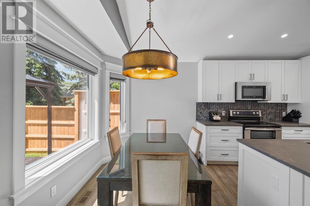 Single Family House Bungalow for Sale in  Valley Meadow Close NW Valley Ridge Calgary 